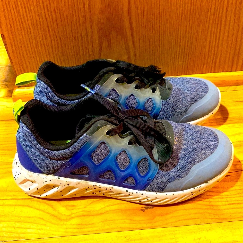 All in Motion boys size 4 ortholite insole tennies blue gray black sneakers VGUC